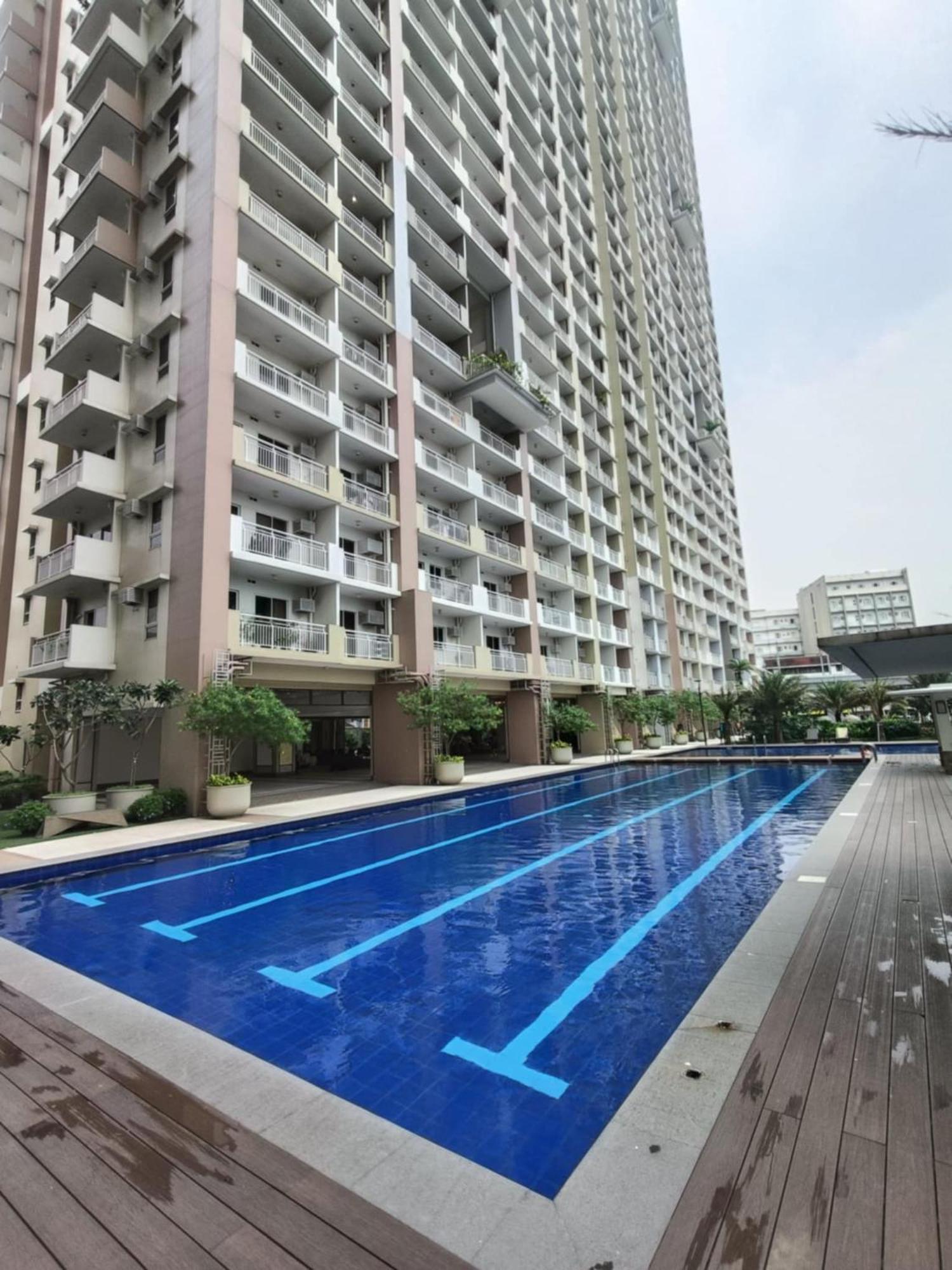 Infina Towers Aparthotel Quezon City Bagian luar foto